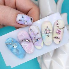 Nail Designs With Gems, Nail Designs With Rhinestones, Nail Designs 2022, Gem Nail Designs, Rhinestones Nails, Jade Nails, Stone Nail Art, Kawaii Nail Art, Fruit Designs