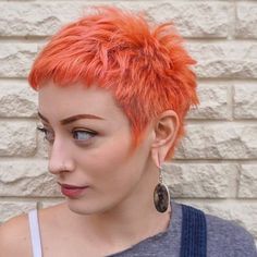 Pixie Cute Aesthetic, Unique Pixie Haircut, Shaved Hairstyles For Women, Head References, Short Punk Hair, Neat Clothes, Shaved Hairstyles, Popular Short Haircuts, Short Haircuts For Women