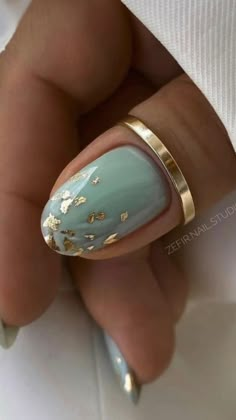 Spring Classy Nails, Sophisticated Nails Classy, Eucalyptus Nails, Boho Chic Nails Designs, Dainty Nail Designs, Feminine Nail Designs, Elegant Gel Nails, Delicate Nail Designs, Dip Powder Nails Ideas Spring