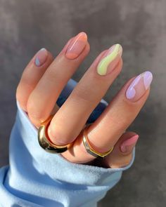 How to do a manicure at home, on the blog 70s Acrylic Nails, Nails Ete, Nail Art Minimalist, Unghie Sfumate, Kutek Disney, Pastel Nail, Minimal Nails, Nail Swag, Easter Nails