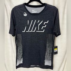 Nike Dri-Fit Athletic Tee Nwt Size S Bin K Nike Gray Top With Logo Print, Nike Gray Tops With Logo Print, Shirts Nike, Nike Tees, Nike Shirts, Men's Nike, Nike Dri Fit, Gray White, Dri Fit