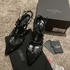 Limited Edition Black Rhinestone Valentino Rockstud Pumps Heels Retails $2500 Plus Tax Studded Heels For Evening, Designer Studded Heels For Night Out, Valentino Heels Aesthetic, Valentino Tango, Valentino Pointed Heels, Valentino Wedges, Heels Valentino, Valentino Garavani Heels, Valentino Rockstud Heels