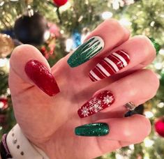 Festive Nail Art, Holiday Nail Designs, Acrylic Press On Nails, Pretty Nail Designs, Winter Nail Designs