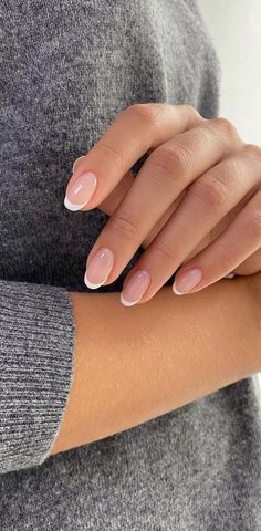 Explore creative and beautiful nail art & nail designs to inspire your next manicure. | #nails #nailsdesign #nailart #bridalnail Bridesmaids Nails, Subtle Nails, French Tip Acrylic Nails, Makijaż Smokey Eye, Wedding Nail, Bride Nails, Wedding Hair Makeup, Street Nails, Pink Spring