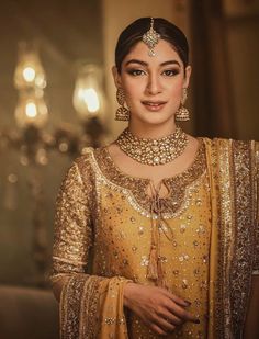 Khada Dupatta For Bridesmaids, Khara Dupatta Hyderabadi, Bunto Kazmi, Brides Sister, Women Suits Wedding, Walima Dress, Pakistani Formal Dresses, Pakistani Couture, Latest Bridal Dresses