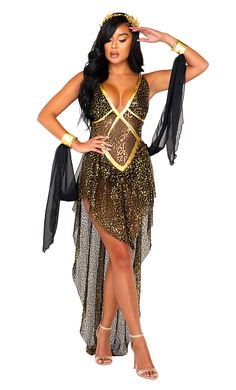 Celebrate halloween in style with this gorgeous glamorous goddess costume for women. featuring intricate detailing and luxurious fabric, this costume is perfect for the modern woman looking to make a statement. Goddess Halloween Costume, Goddess Halloween, Greek Costume, Greek Goddess Costume, Outfit Festival, Goddess Costume, Rave Outfit, Dress Stand, Festival Clothing