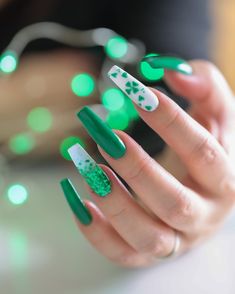 TOP 15+ St. Patrick's Day Nails You Are Going to LOVE! St Patrick Day Nails Acrylic, Green Nails Designs, Shamrock Nails, St Patrick's Day Nails, Orange Nail Polish, Fantasy Nails