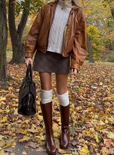 35 Breathtaking Fall Outfits with Boots: Stylish Ideas Autumn Inspiration Outfit, Fall Insta Outfits, Winter Aesthetic Clothing, Fall Closet Aesthetic, Autumn Aesthetic Style, Fall Outfits Women With Boots, Fall Boots Outfit Casual, Cute Outfits Fall 2023, Fall 2024 Accessories