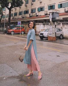 Viet Fashion, Beach Chic Outfit, Halal Fashion, Beautiful Vietnam, Trendy Fall Outfits, Modest Wear, Bhutan, Asian Outfits