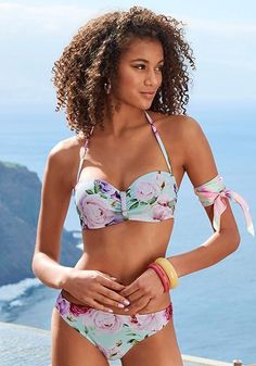 Swim in style with this floral bandeau bikini top. Bra Fitting Guide, Shop Swimwear, Swimwear Fashion, Womens Swimwear, Tankini, Floral Tops, Fitness Fashion