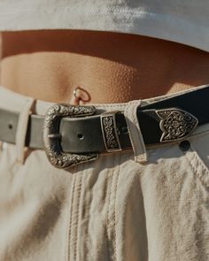 Dolly Western Leather Belt - Black | Leather Goods – P&Co USA Outfits With Belts, Edgy Belt, September Moodboard, Belts Aesthetic, Black Western Belt, Thrifting Ideas, Western Cowgirl Style, Western Leather Belt, Cool Belt Buckles