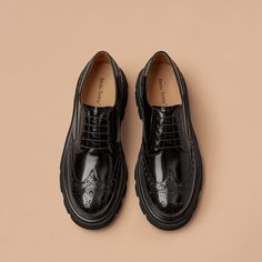 These derby shoes made from genuine leather feature brogue fretwork and the jagged sole design. The leather-covered inside offers total comfort and softness. The ripple tread outsole provides super lightness and good shock absorption. Upper: Calfskin(Coffee)/ Cow Leather(Black) Lining: 100% Sheepskin Insole: 100% Cow Leather Outsole: 100% EVA Foam Heel Height: 4 cm Weight: 1kg Cover Shoes For Men, Mens Platform Shoes, Gents Shoes, Mens Loafers Shoes, Men Boot, Mens Derby Shoes, Mens Work Shoes, Brogues Men, Leather Brogues