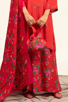 Red kurta with sequin and bead embellished star motifs. Comes with botanic printed sharara, dupatta and potli. - Aza Fashions Printed Sharara, Mithila Palkar, Kurta Sharara Set, Red Kurta, Kurta Sharara, Kareena Kapoor Khan, Luxury Sale, Beaded Neckline, Sharara Set