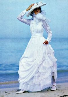 BRIDAL DESIGN IN THE 1980s Victorian Cowgirl, Nice Boots, Laura Ashley Dress, Fairy Dresses, 80s Outfit, Woman's Fashion