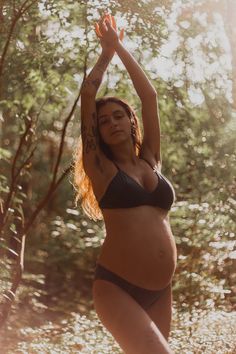 Woods Maternity Shoot, Woodsy Maternity Pictures, Ethereal Maternity Shoot, Forest Pregnancy Photoshoot, Forest Maternity Photoshoot, Forest Maternity Shoot, Maternity Shoot In Forest, Mother Nature Maternity Photoshoot, Outdoor Pregnancy Photoshoot