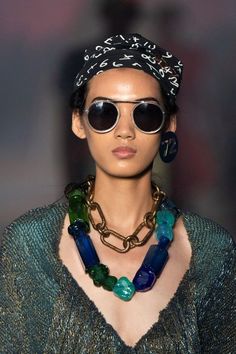 Top Jewelry Trends, Rtw Fashion, Runway Jewelry, 2020 Fashion Trends, Jewelry Fashion Trends, Spring Fashion Trends, Fashion Weeks, Fashion Shows, Fashion Details