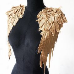 Larger Angel Wings Lace Applique, 3D Angel Feather Embroidered Costume Applique Patch for Evening Party Dress Cosplay Dress DIY Decor - Etsy Robe Diy, Applique Sewing, Sewing Collars, Peacock Dress, Gold Angel Wings, Diy Wedding Dress, Angel Costume, Kraf Diy, Cosplay Dress