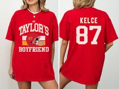 Show your support for Taylor's Boyfriend this football season!  This Comfort Colors Shirt is made to look vintage with a distressed inspired style.  Shirt does not come oversized. For an oversized look, size up one or two sizes!   Please note our production is usually 2-5 days before the items ship and we will do our best to get everything out right away. Every item is custom produced, made to order, so please note each item is unique and may differ in color slightly from photos, which is what m Taylor Boyfriend, Football Lover, Football Tee, Football Lovers, Football Tees, Comfort Colors Shirt, Boyfriend Shirt, Boyfriend Tee, Look Vintage