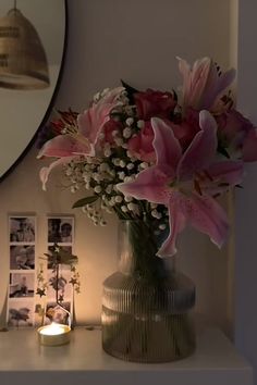 Lily Bouquet Aesthetic, Aesthetic Flower Vase, Flowers Bouquet Aesthetic, Roses In A Vase, Bouquet Aesthetic, Lilies Flowers, Lilly Flower, Lily Bouquet, Stargazer Lily