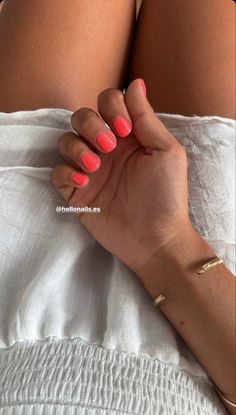 Short June Nails, Coral Nails Aesthetic, Mango Colored Nails, Short Nail Colors Summer, Cute Plain Summer Nails, Pinky Orange Nails, Short Coral Nails, Solid Summer Nails, Solid Color Summer Nails