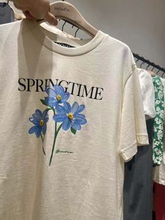 2024 Graphic Tee Trends, Spring Graphic Tees, Minimalistic Tshirt Design, Flower Tshirt Design, Floral Tshirt, Graphic Shirt Design, Reunion Shirts, Spring T Shirts