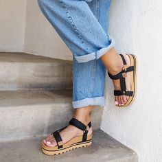 Elevate your look with Crochet Cushion Rem Hi sandals. Hugging straps, cushiony footbed, and eco-friendly material. Cute and comfy. Reef Sandals, Pink Sandals, Orange Crush, Heritage Fashion, Cute Comfy, White Sandals, Sandals Flip Flops, Slides Shoes, Hug You