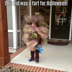 Fart Costume, Funny Kid Costumes, Halloween Costumes To Make, Clever Halloween, Clever Halloween Costumes, Homemade Costume, Homemade Halloween Costumes, Diy Halloween Costumes Easy, Homemade Costumes