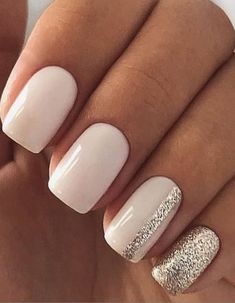 Are you looking for cute short nail designs that won't annoy you while working? If so, these gorgeous short nail ideas are perfect for you! Natural Color Nails With Design, Natural Nail Art, Square Nail Designs, Amazing Nails, Short Square Nails, Smink Inspiration, Lentil Recipes, Sparkle Nails, Short Nail Designs