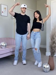 Cute Couple Outfits Casual Photo Ideas, Outfits Novios, Matching Couples Outfits Casual, Cute Boyfriend And Girlfriend Matching Outfits, Matching Fit Ideas Couples, Matching Couple Summer Outfits, Casual Matching Couple Outfits, Outfits Aesthetic Pareja, Matchy Outfit