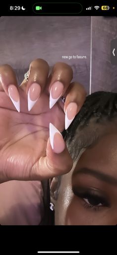 Long Almond Birthday Nails, French Tips Pointy Nails, Nail Inspo Short Stilleto, Short Stilleto French Tip, Nails Acrylic Sharp Almond, Stiller Nails Ideas, Short Stiletto French Tip, French Tip Stiletto Nails Short, Pointy French Nails