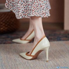 Orcajump - Sophisticated Pointed Toe Single Shoes with Defined Stiletto Heels and Vintage Colour-block Design Large Size Womens Shoes, Patent Leather Dress, Mary Jane Platform Shoes, French Women Style, Shoes 2023, Casual High Heels, French Retro, Beige Shoes, Stiletto Sandals