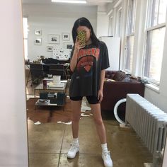 Oversized Tshirt Outfit, Biker Shorts Outfit, A Mirror, Outfit Goals, The Mirror, Outfits Casuales, Comfy Outfits, Cute Casual Outfits