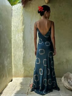 Indigo Luxury Silk Dress, Circle Tiedye, Hand Crafted, Hand-dyed With Plants. - Etsy Black Tie Summer Wedding Guest, Trendy Bridesmaid Dresses, Casual Bridesmaid Dresses, Wedding Evening Dress, Wedding Guest Formal, Dress Bridesmaids, Silk Satin Dress, Satin Dress Long, Spring Prints