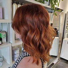 Short Natural Red Hairstyles, Autumn Hair Short, Short Red Hairstyles, Red Hair Brown Eyes, Chelsea Houska Hair, Pretty Red Hair, Red Hair Trends, Red Hair Color Ideas, Red Hairstyles