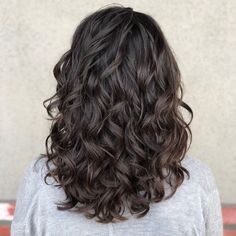 2c Medium Length Curly Hair, Medium Length Haircut 2b Hair, Mid Length Curly Hair With Layers Bangs, Wavy Hair Naturally Medium Length, Sholder Length Hair Styles With Layers Curls Medium Curly, Wavy Hair With Lots Of Layers, Medium Length 2b Hair, Mid Length Curly Wavy Hair, Mid Length Perm