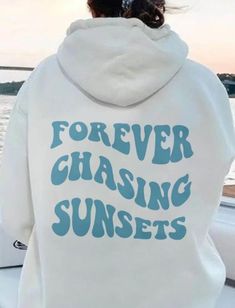 Hoodies Men Style Fashion, Summer Shopping Outfit, Groovy Fashion, Stylish Hoodies, Beach Outfits, Surf Outfit, Chic Blouses, Cute Preppy Outfits