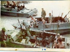 Vietnam Photos, Sea Wolf, Us Navy Seals, Vietnam History, North Vietnam, Military Modelling, Water Sea