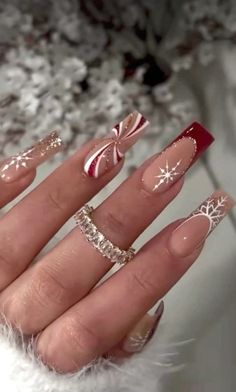 On Nails Christmas & Pattern Acrylic Fake Nail,Fit Perfectly & Medium Length Design #nail #nailidea #fakenail #naildesign #nailart #frenchtipnaildesigns #nailglitter #acrylicnaildesigns #2024nailtrends #patternnail #christmasnailart Winter Nails Gingerbread, Chr Christmas Nails, Nail Inspo Trendy Christmas, Christmas Acrilycs Nails, Gel X Winter Nails, Nail Winter 2024 Trends, Winter Bday Nails, Elegant Xmas Nails, Red Christmas Nails Designs