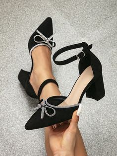 Negro Glamour,De moda Collar   Liso Tira Tobillera Embellished Black Short Heels Fancy, Elegant Black Closed Toe Heels, Black Heels Aesthetic, Grad Heels, Elegant Black Ankle-tie Heels, Black Fancy Shoes Bow, Chic Black Wedding Shoes With 4-inch Heel, Stylish Shoes Heels, Prom Shoes Black