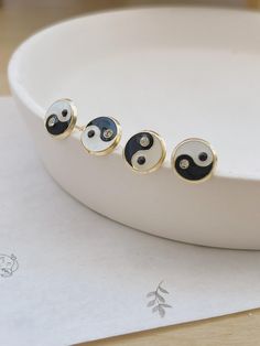 Gold Yin Yang Earring-10K Solid Gold Yin Yang Stud Earrings-Gold Spiritual Earring,Yoga Earring,Gold Screw Back Earrings-Enamel Gold Earring Yoga Earrings, Ear Jewellery, Minimalist Earrings Studs, Stacked Earrings, Minimalist Studs, Earring Ideas, Earring Gold, Solid Gold Earrings, Star Earrings Stud