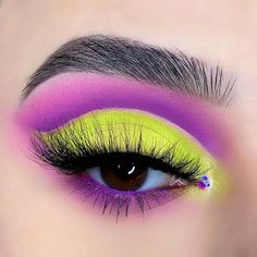 Castor Oil Eyelashes, Eye Makeup Designs, Colourpop Cosmetics, Lizzie Mcguire, Makeup Eye Looks, Glamour Makeup, Powder Blush, Cosplay Makeup