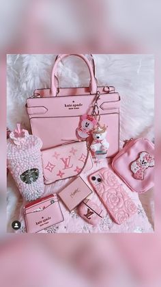 Pink Purses, Pink Office Decor, Everyday Bag Essentials, Barbie Gifts, Pink Planner, Handbags For School, Purse Essentials, Pink Stuff