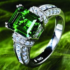 stunning emerald & diamonds I Love Jewelry, Emerald Engagement Ring, Gorgeous Jewelry, Moss Green, Emerald Ring, Beautiful Rings, Beautiful Jewelry