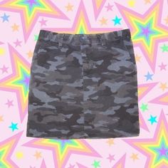 Vintage Military Grunge Punk Rock Emo Y2k 2000s 90s Harajuku Navy Blue Grey Gray Camouflage Cargo Mini Skirt For Kid Teenager Adult Kidcore (Second Hand Used) Item Information 💘Brand : - - Still have Good Quality - It has real pockets - Has a Zipper - Can Stretch a little bit Size Waist : 26 in Hip : 32 in Length: 15 in Material : Cotton Fabric  🌺 PLEASE READ BEFORE PURCHASE 🌺 - Rare Find have Only 1 Item - I CLEAN All of the Item Already  - Ship Item match as Picture Showed  - Item will be Pack Well in a Box - If you have any Question feel free to Contact Us ⚠️Disclaimer  - Because these are Second Hand Clothes there may be some FLAWS that the Seller didn't Notice. We ask all costumers to Understand and Look CAREFULLY before Ordering - Due to the Lighting in Photography and the Monitor 90s Harajuku, Cargo Mini Skirt, Emo Y2k, Skirts For Kids, Grunge Punk, Vintage Military, Y2k 2000s, Punk Rock, Second Hand Clothes