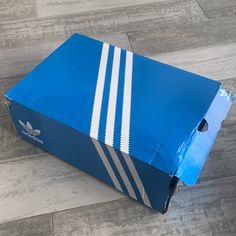 1pcs Adidas Gift Wrap Packaging Shoe Box, Empty, Shoes Are Not Included 2019 Adidas Ag. Adidas, The Trefoil Logo And The 3-Stripes Mark Are Registered Trademarks Of Adidas. 2019 Adidas Ag. Adidas, Le Logo Trfle Pt Le Logo Des 3 Bandes Sont Des Marques Dposes 'Adidas. From “” See Writing On The Shoe Box Women Men No-Gender Remove The Stickers And Keep Store Your Shoes Organized In Logo Labeled Boxes. A Seller And Need A Shoe Box To Ship? A Gift Wrap For A Gift Giving Adidas Adidas Branded Authent Nike Shoe Box, Wrap Packaging, Cardboard Gift Boxes, Adidas Brand, Le Logo, In Logo, Vision Boards, Shoe Organizer, 2024 Vision