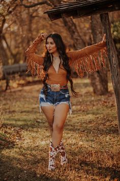 Cowgirl Photoshoot, Country Chic Outfits, Western Photoshoot, Cute Cowgirl Outfits, Cowgirl Style Outfits, Country Style Outfits, Latina Fashion Outfits, Western Wear Outfits, Cute Country Outfits