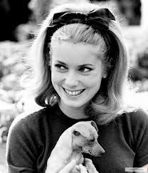 50s style hairstyles for teen girls - Google Search Catherine Deneuve Style, Jane Russell, David Bailey, Gene Kelly, Mae West, Look Retro, Catherine Deneuve, French Actress