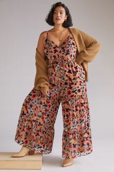 Rent Floral Burnout Velvet Jumpsuit from Nuuly. Pick 6 items for $98/month. Free shipping + returns. Plus Zise, Look Boho Chic, Velvet Jumpsuit, Burnout Velvet, Moda Plus, Cute Fall Outfits, Floral Jumpsuit, Casual Fall Outfits, Hutch