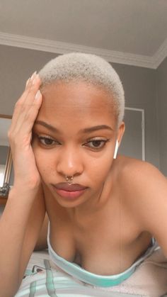 Ash Blonde Short Hair Black Women, Brown Short Hair Black Women, Platinum Blonde Short Hair Black Women, Short Hair Bleach Ideas, Bleach Short Hair, Short Platinum Blonde Hair Black Women, Dyed Short Hair Ideas, Short Blonde Hair Black Women, Bleached Short Hair