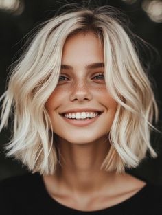 Blonde Bob Haircuts: Chic and Versatile Hairstyle Ideas Ideas For Bob Hairstyles, Bob Blonde Haircut, Short Blonde Bobs Round Face, Shoulder Length Blonde Hair Side Part, Styling Short Blonde Hair, Short Hairstyle Women Platinum Blonde, Shirt Blonde Bob, Blonde Bob Lowlights, Blonde Lob Round Face